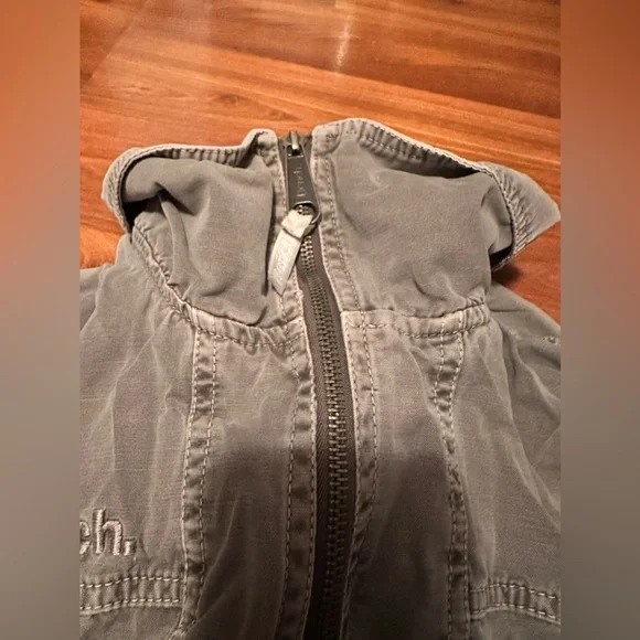 Green Spring Bench Jacket. Size S - Picture 5 of 9